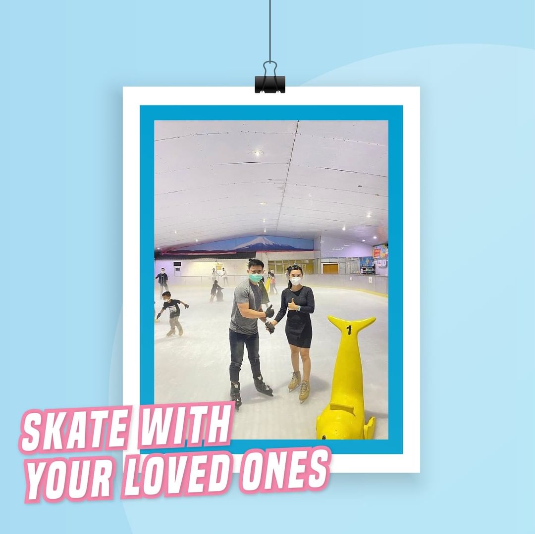 Bali Ice Skating ArenaMal Bali Galeria Kuta 10002100 冰宮