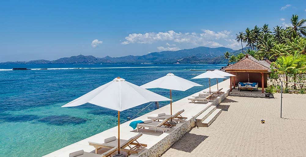 Tirta-Nila-Private-beach-and-ocean-deck.jpg