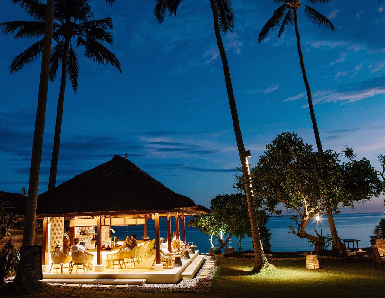 Alila-Manggis-Ocean-Bar.jpg